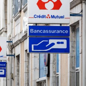 « Dans ma ville, le Crédit Mutuel est en face de mon agence. Je n'ai qu'à lui apporter directement mon portefeuille de clients », s'insurge un agent général d'Allianz France.