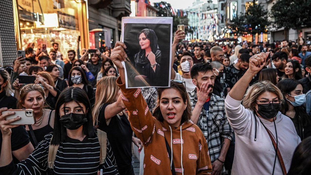 En Images Les Manifestations Dans Le Monde Après Le Décès De Mahsa Amini En Iran Les Echos 