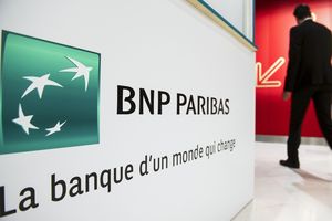 BNP Paribas rappelle que son exposition aux clients du secteur de l'énergie représentait, fin 2021, moins de 4 % de l'intégralité de ses crédits à l'économie.