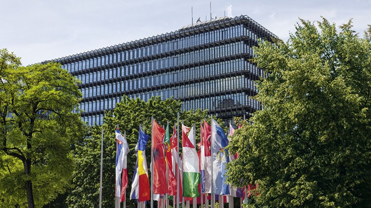 Le siège de l'Office européen des brevets à Munich. Avec le brevet unitaire, plus besoin de déposer les brevets Etat par Etat, en effectuant vingt-cinq longues, complexes et coûteuses démarches pour les faire reconnaître.