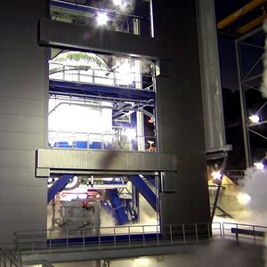 L'étage supérieur d'Ariane 6 a été installé sur son banc d'essai pour les tests de mise à feu.