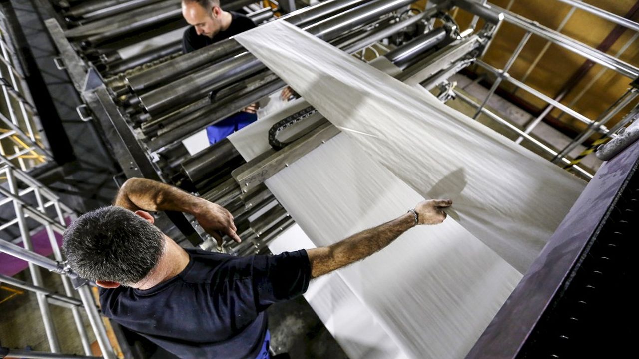Le prix de la tonne de papier est passé de 400 euros au premier trimestre 2021 à presque 900 euros au troisième trimestre 2022.