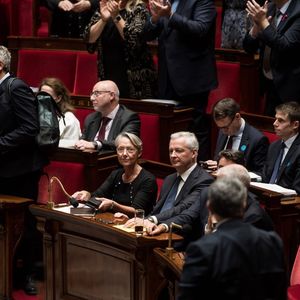 Elisabeth Borne, la Première ministre, et Bruno Le Maire, mercredi à l'Assemblée nationale.