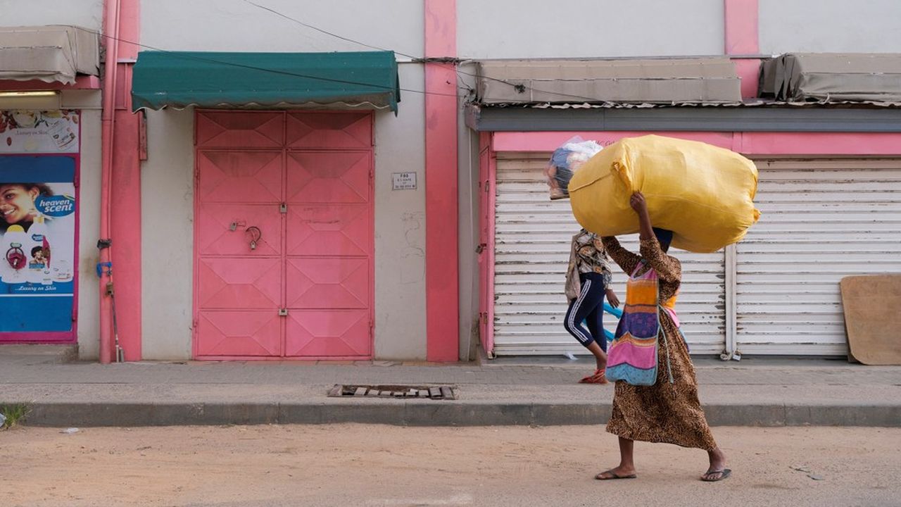 Au Ghana, face à la hausse de l'inflation et les tensions sur les taux d'intérêt, les commerçants ont baissé leur rideau en signe de protestation.