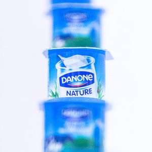 Illustration de yaourts Danone.