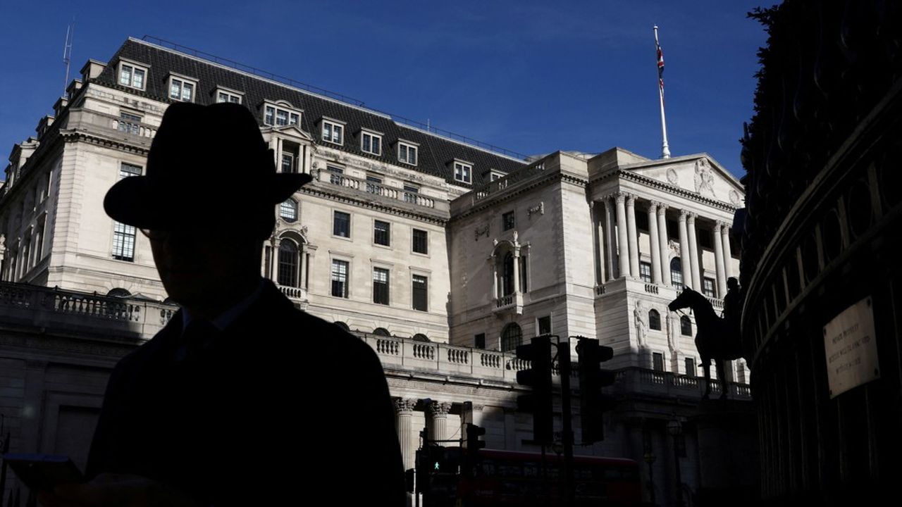 La Banque d'Angleterre a procédé à un tour de vis de 0,75 point de pourcentage, une première depuis octobre 1989.