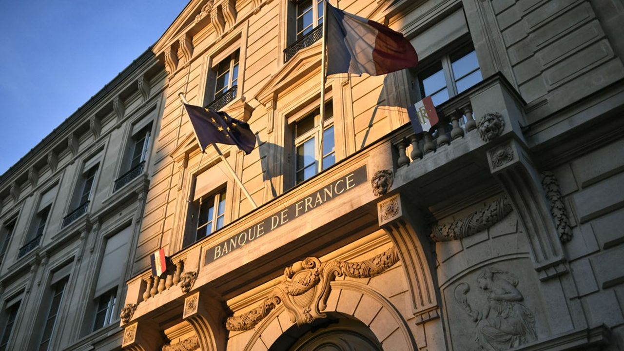 Les syndicats dénoncent une externalisation des missions régaliennes de la Banque de France.