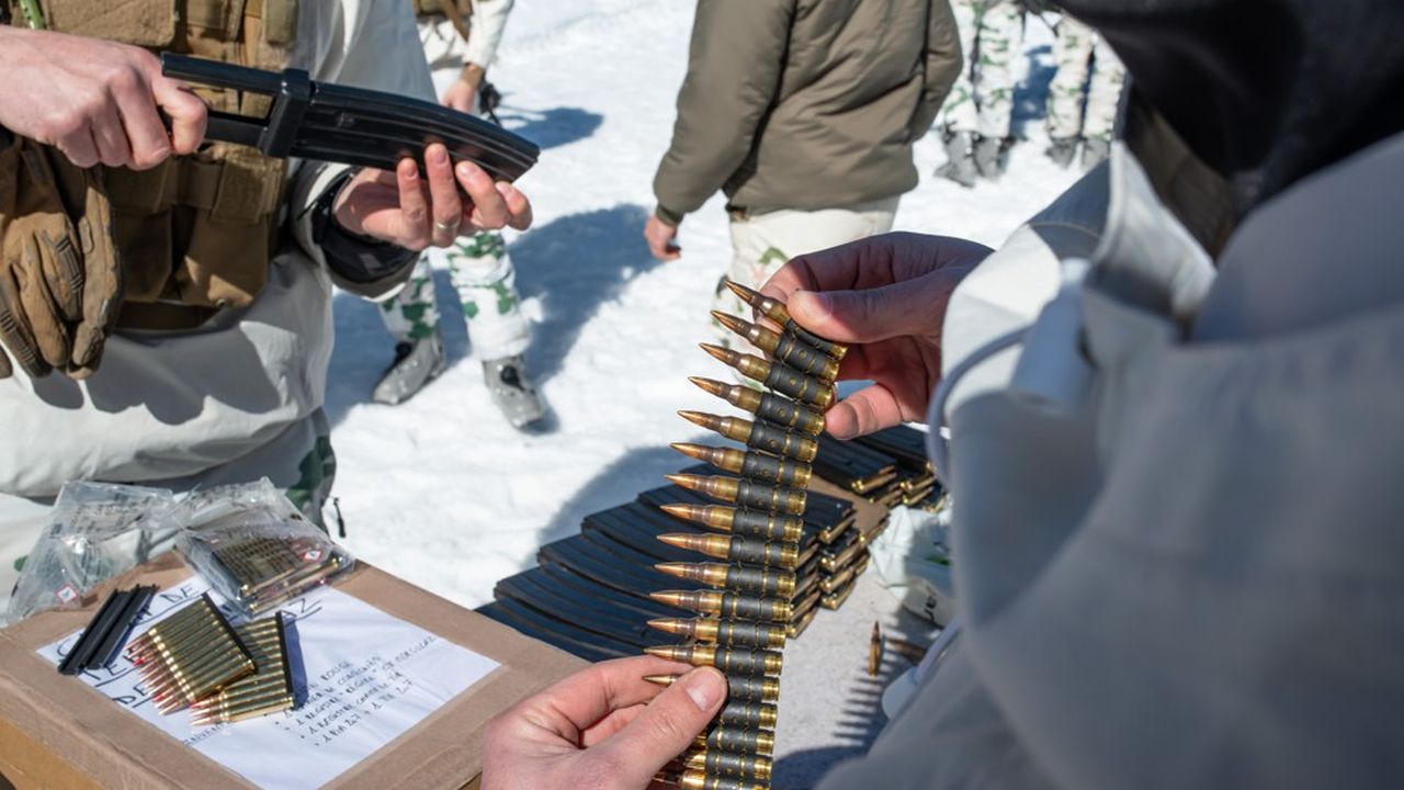 La guerre en Ukraine a mis l'accent sur l'insuffisance du stock français de munitions. Mais même sans conflit, le stock est si limité qu'il empêche les soldats de s'entraîner correctement.