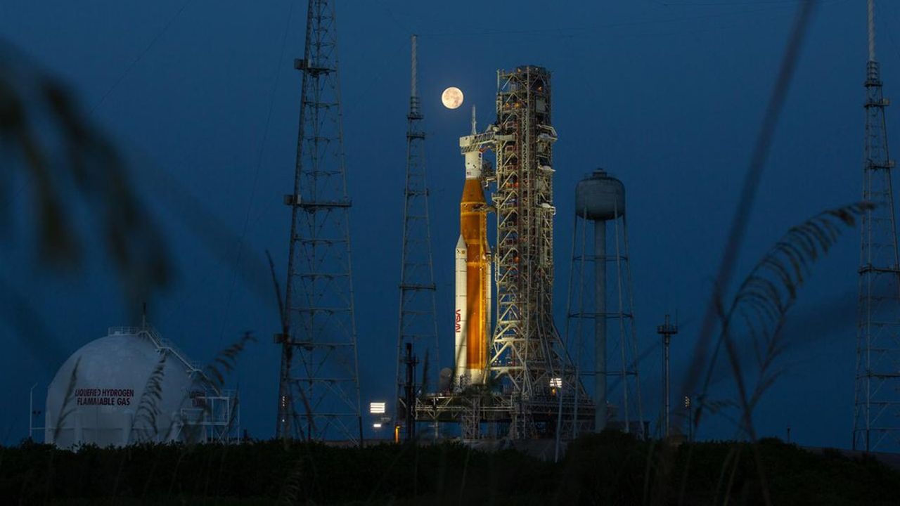 Le lancement du SLS est programmé dans la nuit de mardi à mercredi, en Floride.