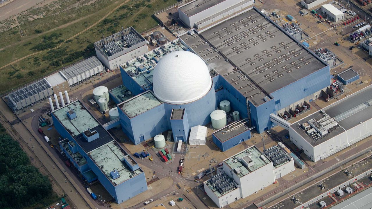 Aerial_photograph_of_Sizewell_B_Nuclear_Power_Station_2014_(John_Fielding).jpg