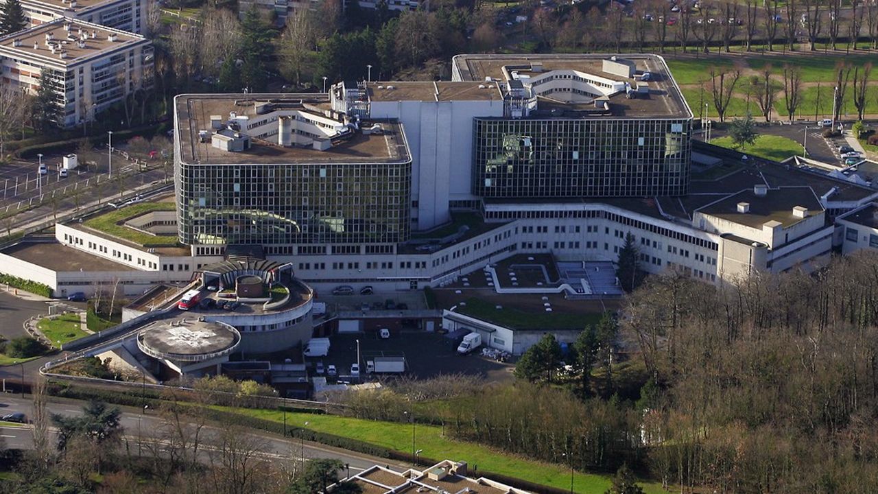 Après l'hôpital Mignot de Versailles, c'est au tour de l'hôpital privé de l'Ouest parisien de Trappes de bénéficier du robot-chirurgien Da Vinci X