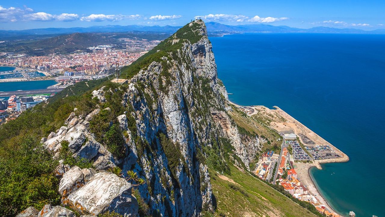 Gibraltar Rêve De Faire Sauter Ses Frontières | Les Echos