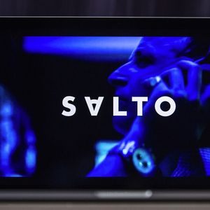 Salto propose en avant-première des programmes de TF1, M6 et France Télévisions et achète des séries en exclusivité à l'étranger.