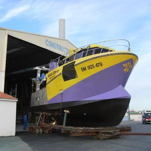 Plasti Pêche, constructeur et réparateur de bateaux de pêche à l'Aiguillon-sur-Mer, a rogné sur ses marges pour augmenter ses salariés.