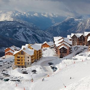 Dans le massif des Alpes du Nord, station village Valmeinier arrive en tête du classement Prello des meilleures stations de ski pour investir en 2022.