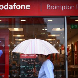 Le départ de Nick Read intervient alors que Vodafone traverse une zone de turbulence et que son cours a chuté de près de 20 % depuis le début de l'année.