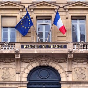 L'ACPR est adossée à la Banque de France.