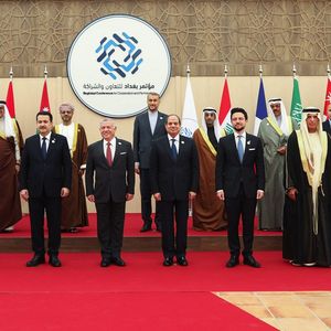 Les dirigeants qui ont participé à la deuxième conférence sur l'Irak, à Amman, en Jordanie.