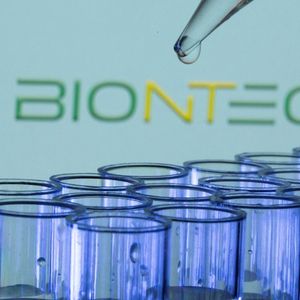 BioNTech veut surfer sur la technologie de l'ARN messager utilisée pour son vaccin anti-Covid, pour l'étendre à d'autres maladies.