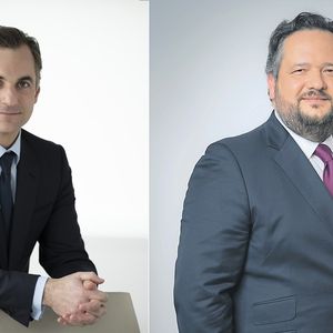 Nicolas Namias (à gauche) est officiellement en poste chez BPCE depuis le 3 décembre ; Slawomir Krupa prendra ses fonctions à la tête de Société Générale en mai prochain.