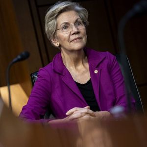 La sénatrice Elizabeth Warren et d'autres élus ont donné à six régulateurs financiers américains jusqu'au 2 janvier pour justifier de futurs garde-fous contre la discrimination religieuse.