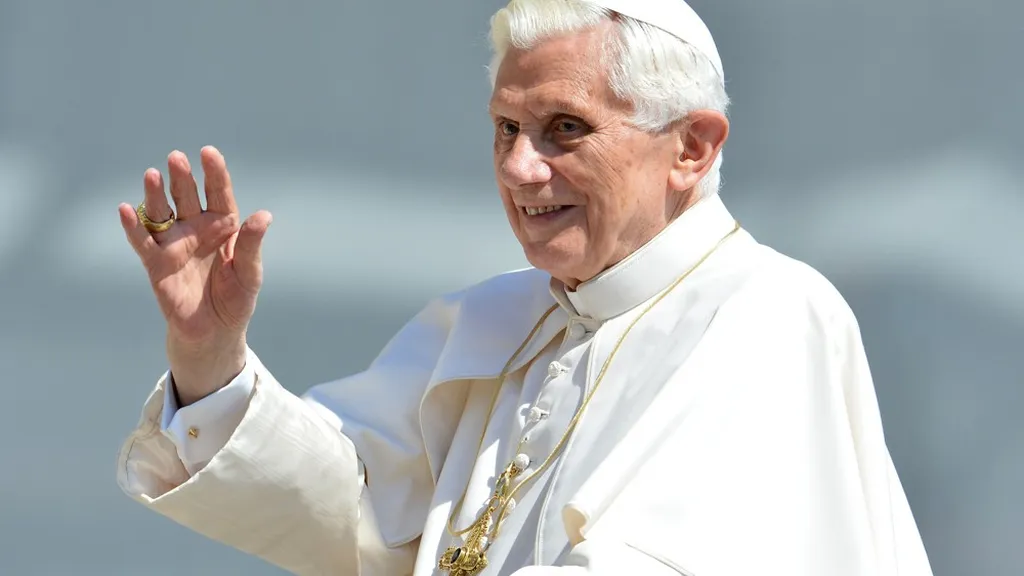 la santé du Pape émérite Benoit XVI et des souvenirs... 0703097118180-web-tete