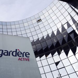 Inquiet des effets sur la concurrence, Bruxelles a ouvert une enquête approfondie sur le « champion européen des contenus » qu'entend créer Vivendi avec le rachat de Lagardère.