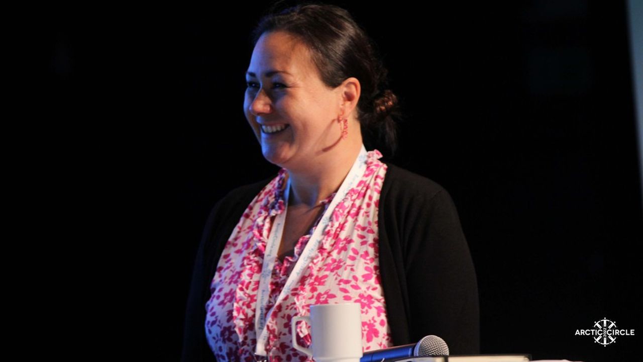 Aaja Chemnitz Larsen à la conférence Arctic Circle à Nuuk le 27 août 2022