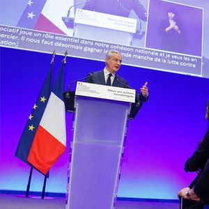 Le ministre de l'Economie et des Finances veut mobiliser une partie des 2.500 milliards d'euros d'épargne privée des Français.