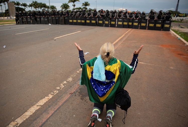 Emeutes au Brésil : le coup de force des bolsonaristes en images