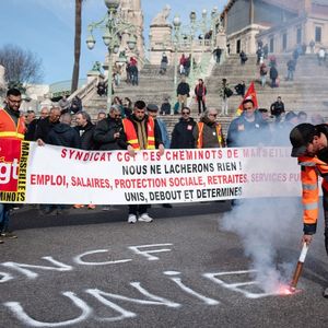 La longue grève de décembre 2019 et janvier 2020 avait été très suivie à la SNCF. L'objet était déjà la réforme nationale des retraites et elle coïncidait avec la fin des embauches « au statut » dans le groupe ferroviaire.
