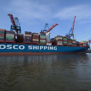 L'annonce de l'entrée du chinois Cosco dans le port de Hambourg, en cours de finalisation, a soulevé un vent de protestations en Europe.