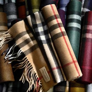 2051228_1674028216_1552891-1463559982-the-burberry-scarf-bar-classic-cashmere-scarves-003.jpg