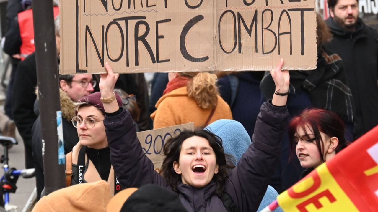 Réforme des retraites : le siège de LVMH à Paris envahi par des  manifestants 