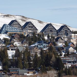 La station de sports d'hiver de Super-Besse, dans le Massif central. Le massif français qui concentre la proportion la plus importante de passoires thermiques.