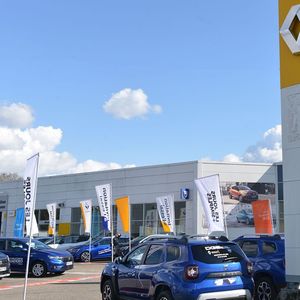 Fin 2023, les concessionnaires auto de Renault pourront proposer une assurance auto sous marque Mobilize, élaborée par Crédit Agricole Assurances.