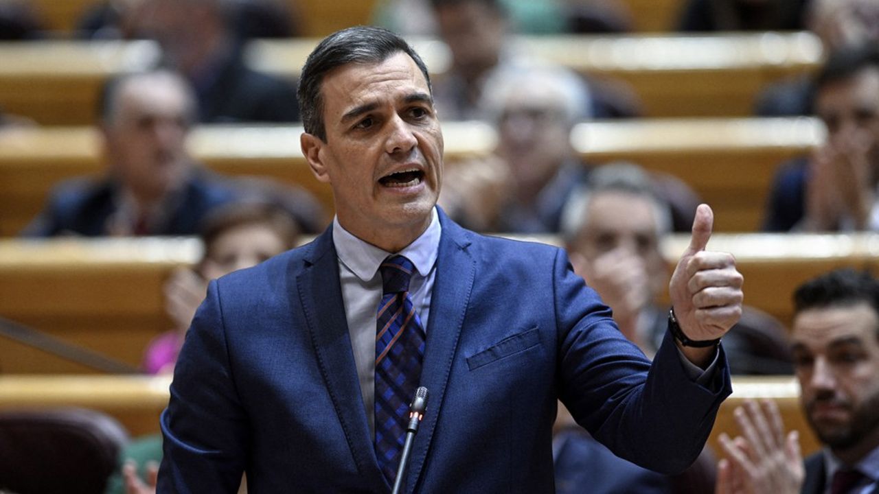 Le chef du gouvernement espagnol, Pedro Sanchez a annoncé une augmentation de 8 % qui portera le SMI à 1.080 euros bruts par mois, versés sur 14 mensualités par an.