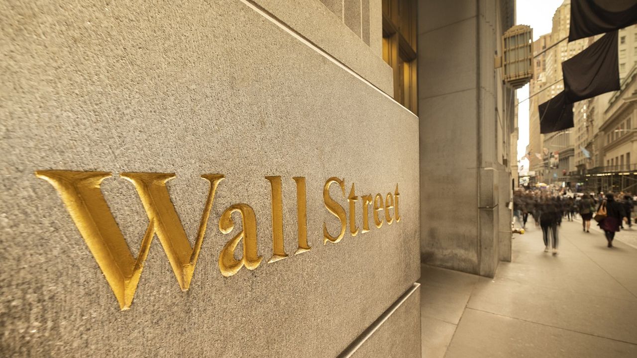 Wall Street prise en étau entre un marché de l’emploi solide et le risque d’un nouveau resserrement de la Fed