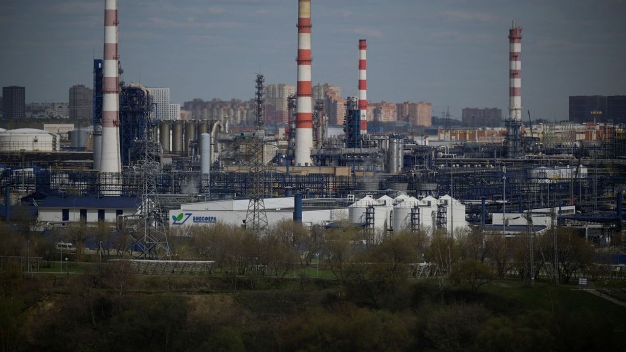 L'embargo sur les produits raffinés russes fait planer de nouvelles menaces sur les marchés pétroliers