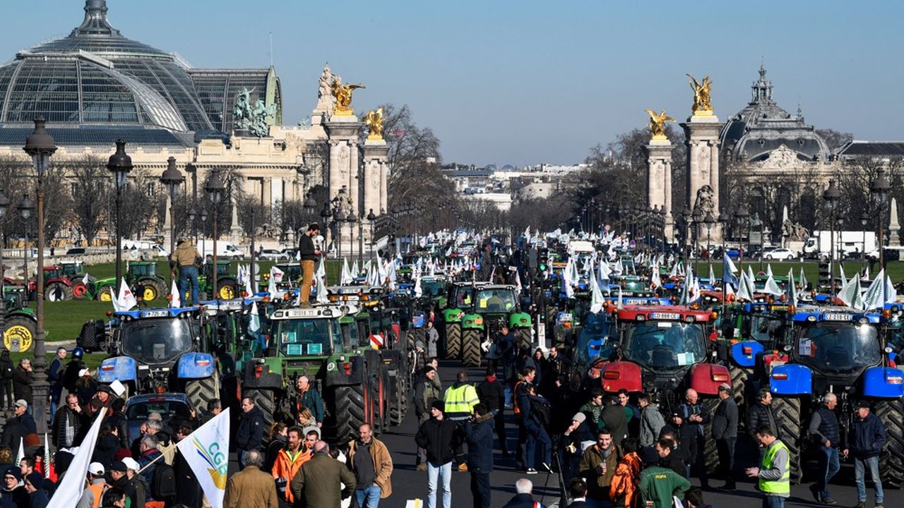Agriculture : 500 tracteurs à Paris contre « les interdictions incohérentes »