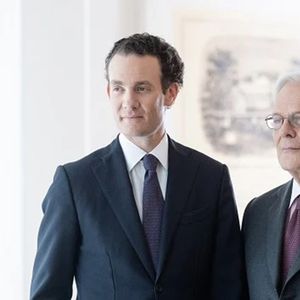 Alexandre et son père David de Rothschild ont annoncé lundi envisager de retirer de la Bourse Rothschild & Co.