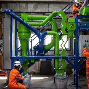 L'usine pilote d'Eramet permettra de tester les procédés de recyclage en conditions réelles, avant l'ouverture d'une usine industrielle en 2027 dans le nord de la France.