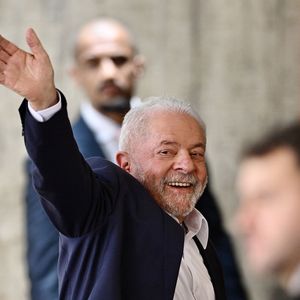 Le président brésilien Lula peaufine son image internationale