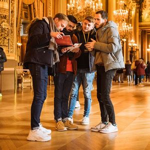 A l'Opéra Garnier à Paris, les joueurs doivent marcher dans les pas d'Arsène Lupin pour résoudre une énigme.