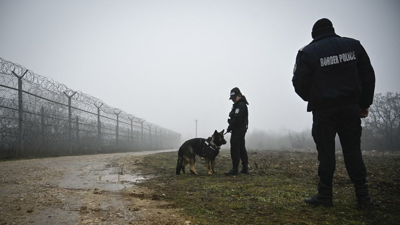 La Bulgarie a érigé des clôtures sur une partie de sa frontière avec la Turquie.