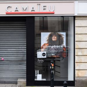 Les magasins de l'enseigne de prêt-à-porter Camaïeu ont été mis en liquidation en 2022 puis rachetés en décembre par Celio.