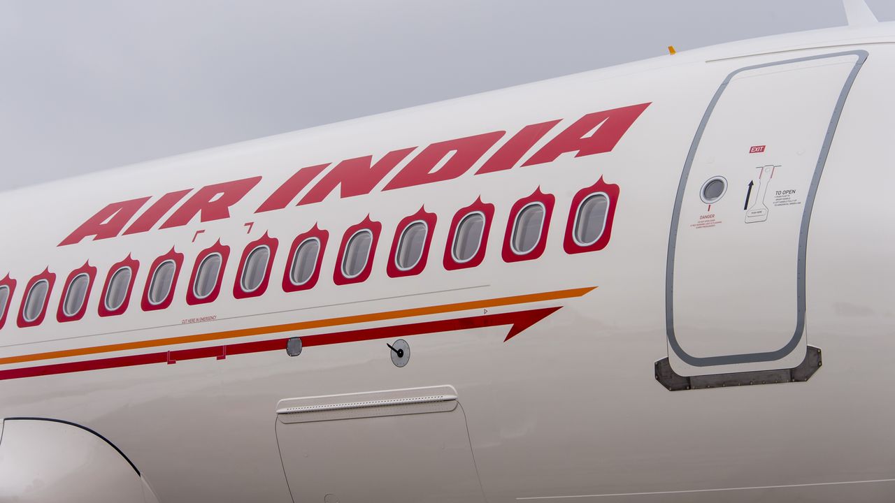 A320 Air India(1).JPG