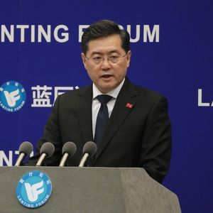 Le ministre chinois des Affaires étrangères, Qin Gang, a appelé au dialogue lors d'une conférence à Pékin ce mardi 21 février.
