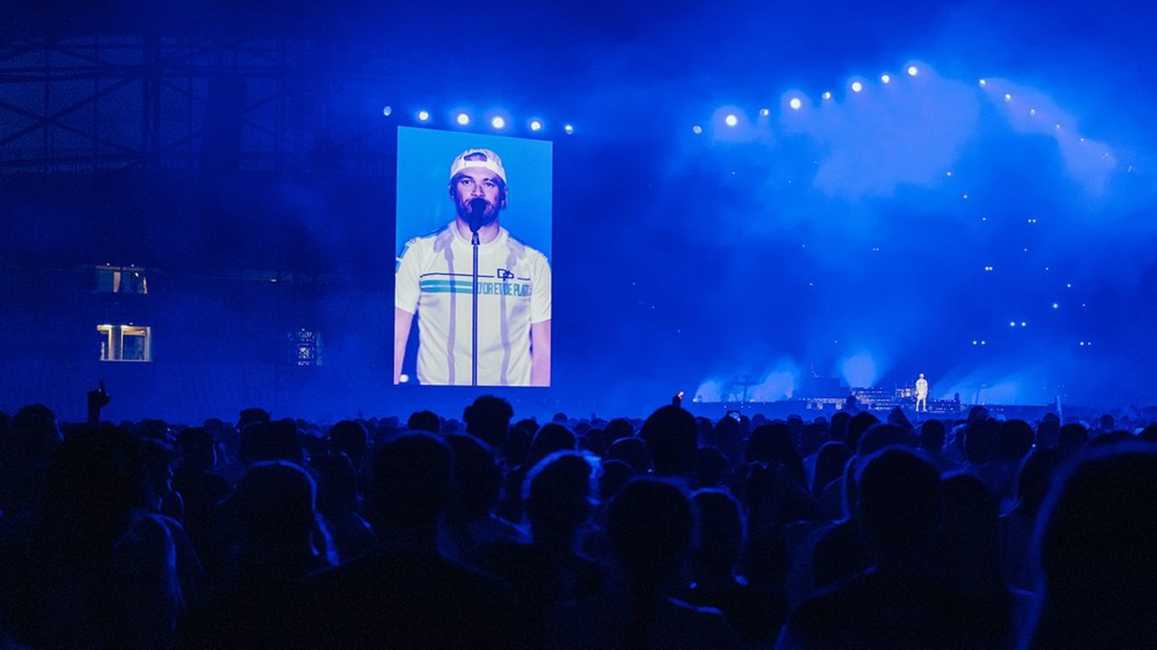 Concert de Jul au stade Orange Vélodrome de Marseille en juin 2022, après deux reports à cause du Covid. Un show XXL à domicile.