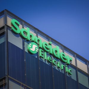 Schneider Electric, comme d'autres entreprises, a engagé une action contre l'Etat au sujet du précompte, cet impôt sur les dividendes.
